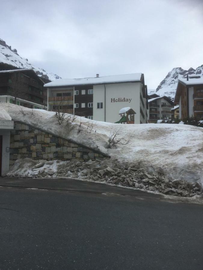 Holiday 87 Leukerbad Exterior photo